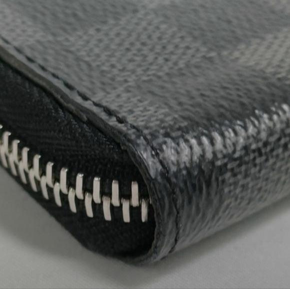 Louis Vuitton Damier Graphite Zippy Wallet/ Unisex - Picture 3 of 13